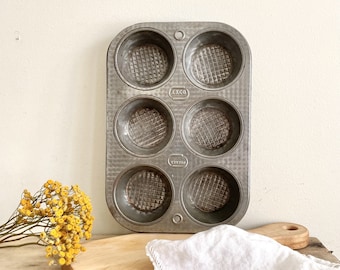 Vintage muffin tins