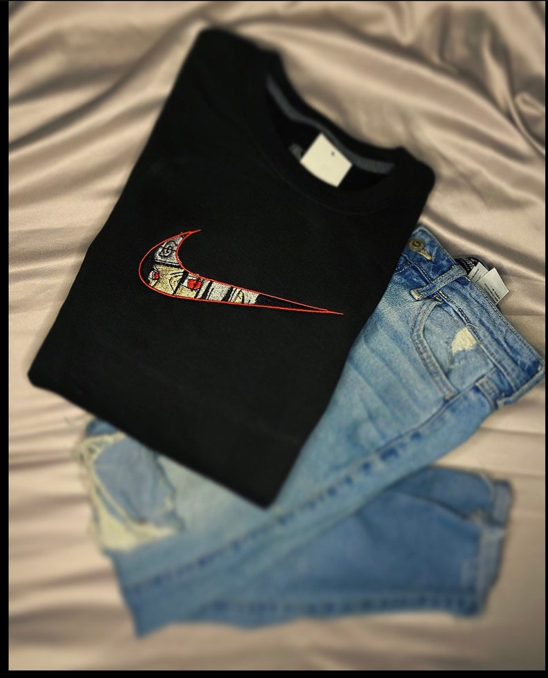 Custom Itachi x Nike Crewneck / Sweatshirt | Etsy