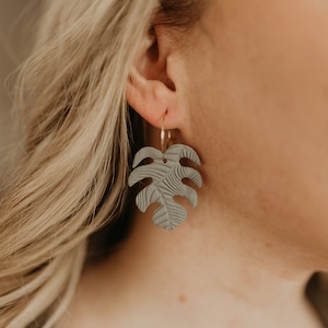 Green Monstera Leaf Earrings, Botanical Leaf Plant Earrings, Plant Mom Gift, Tropical Jewelry, Gift for Nature Lovers, Boho Accessories