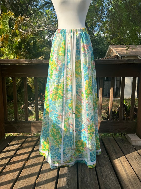 1970s Chessa Davis Springtime Floral Maxi Skirt, … - image 2