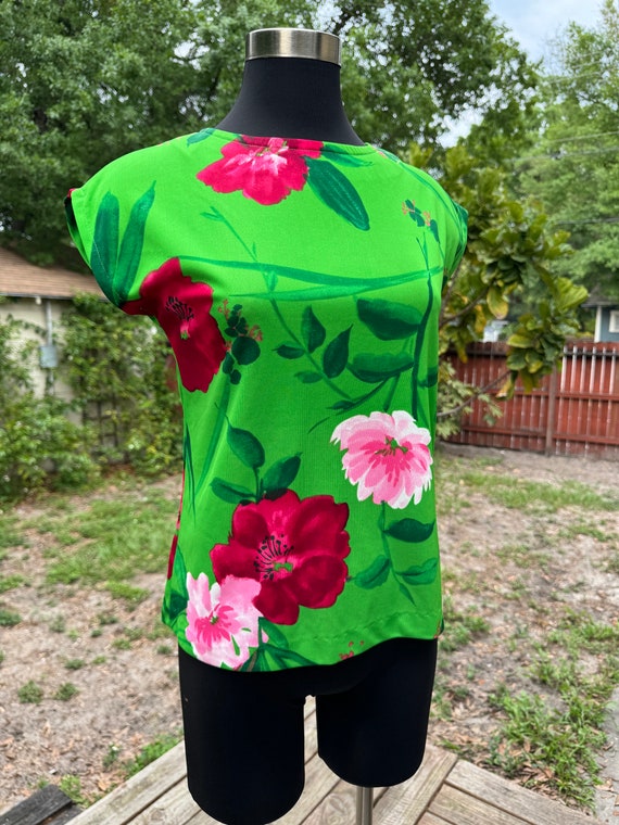 Vintage 70s Tropical Hawaiian Floral Polyester Top - image 2