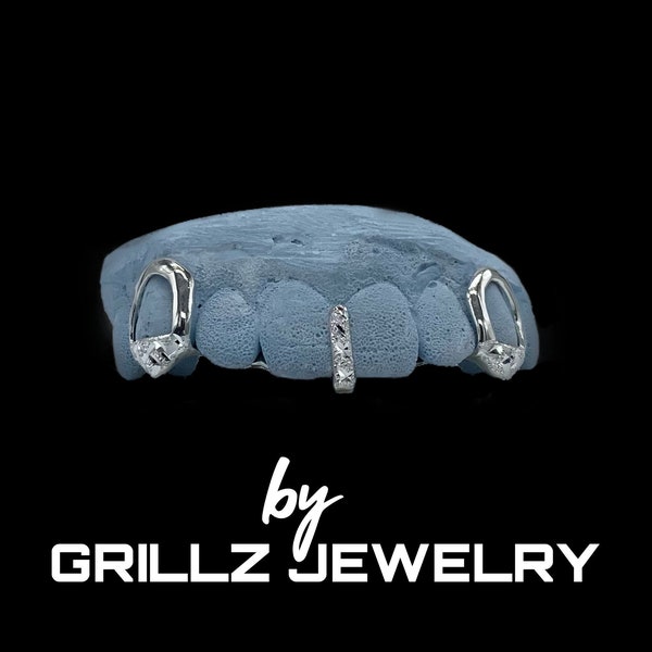 Special custom grillz with an optional gap filler and open faced fangs /K9 (Silver 924 - 14K Gold), done right and fast by Grillz jewelry