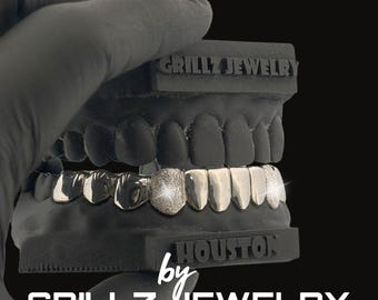 Grillz a forma di zanne canine con polvere di diamante, in argento 925 e oro 10 carati, su misura, per boccaglio hip hop.