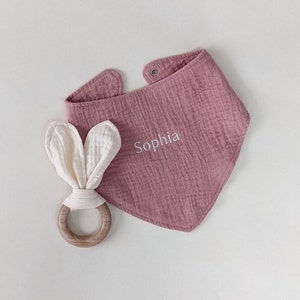 パーソナライズされたベビービブ - 名前刺繍 - 新生児ギフト - 妊娠中のお母さん - 柔らかく通気性のあるモスリンコットン - オーガニックコットン - ビブ