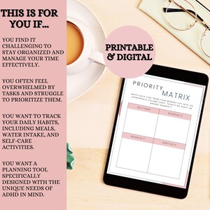 Op de afbeelding: Een roze en witte digitale planner met de tekst "Printable & Digital" en "Priority Matrix" op het scherm. De planner ligt op een houten oppervlak met een kop koffie en een bril.