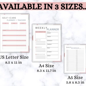 Op de afbeelding: Drie afdrukbare planner sjablonen in verschillende formaten: US Letter (8,5 x 11 inch), A4 (8,3 x 11,7 inch) en A5 (5,8 x 8,3 inch). De sjablonen hebben een roze en witte kleurstelling met geometrische vormen en tekst.