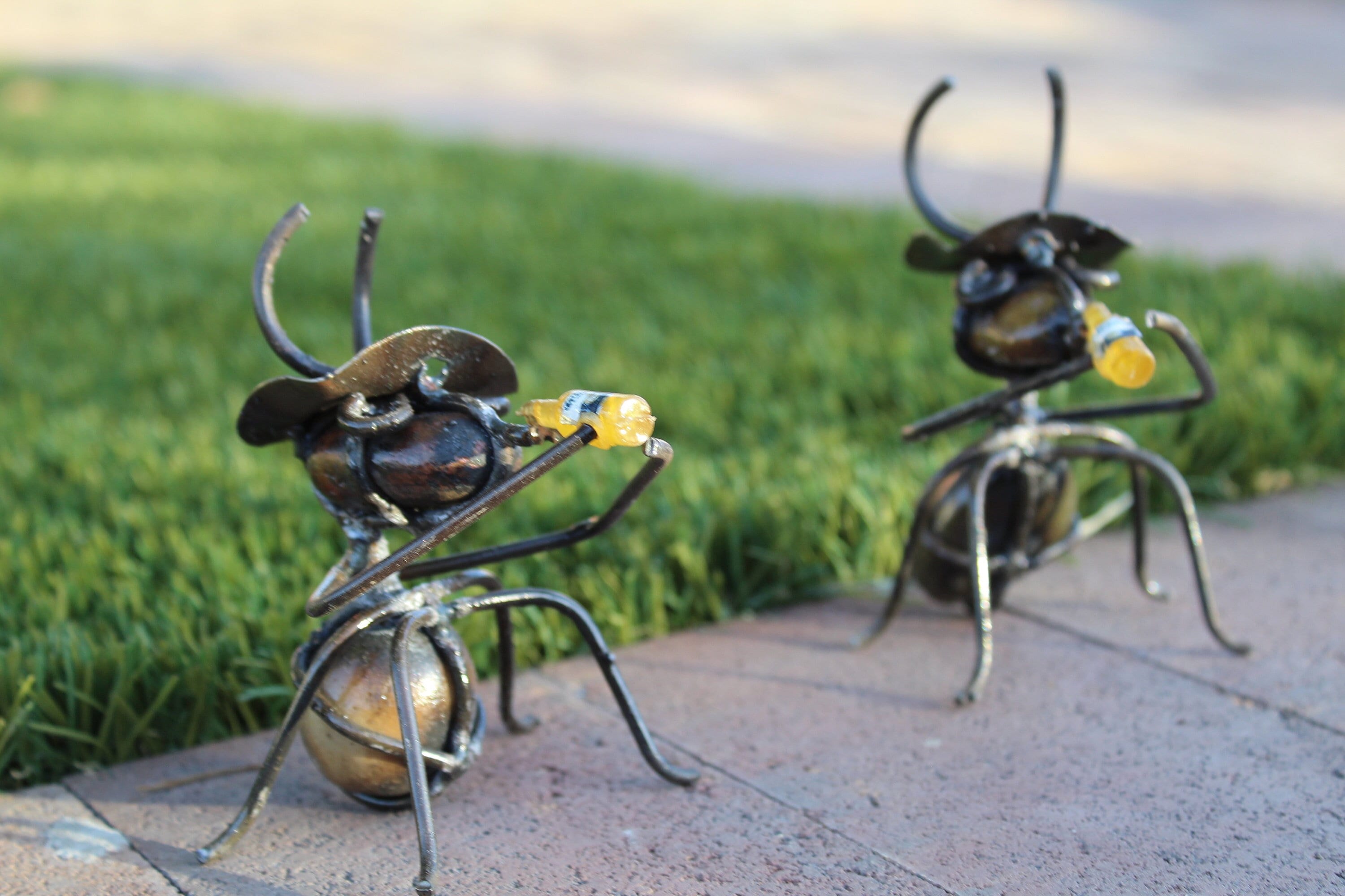 Dropship 1pc/4pcs, Metal Crafts Creative Ant, Ant Metal Sculpture, Garden  Ant Decor, Wall Hanging Decor, Garden Lawn Decor, Indoor Decor, Outdoor  Colorful Decor, Cute Insect Sculpture, Yard Decor to Sell Online at