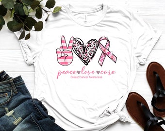 Peace Love Cure Brustkrebs Shirt - Brustkrebs Awareness T-Shirt - Pink Ribbon T-Shirt - Social Cancer Support Bekleidung - Motivationsshirt