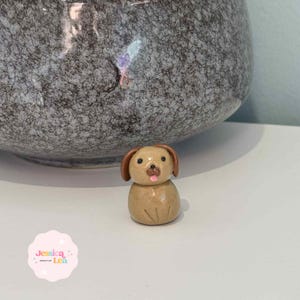 Adornos de arcilla en miniatura hechos a mano de perro, figura, escultura de arcilla polimérica, regalo, kawaii, compañero de escritorio, compañero de bolsillo, compañero miniatura