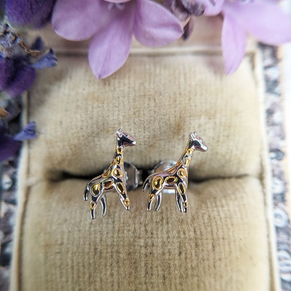 Giraffe stud earrings deals