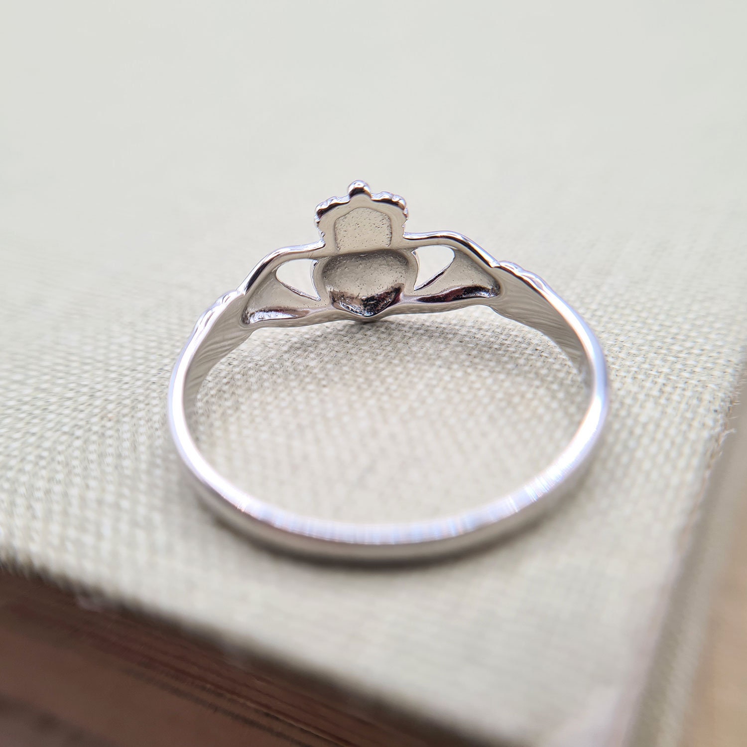 Women's 925 Sterling Silver Celtic Claddagh Ring - Etsy Canada