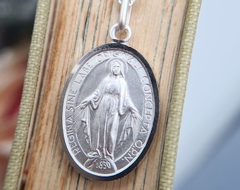 Collar de medalla milagrosa de plata de ley, colgante de la Virgen María, para hombre y mujer