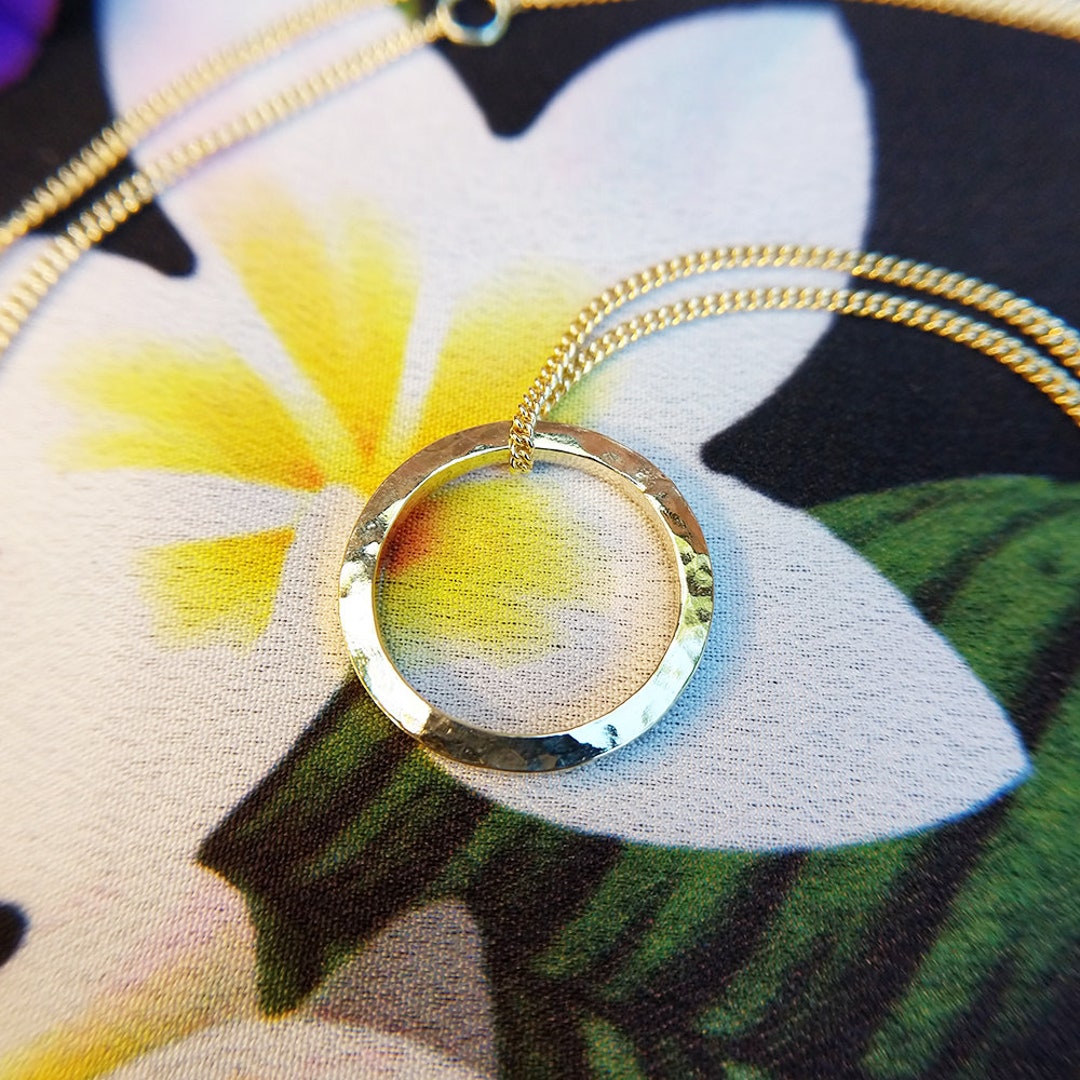 Hammered Circle Pendant main image 1