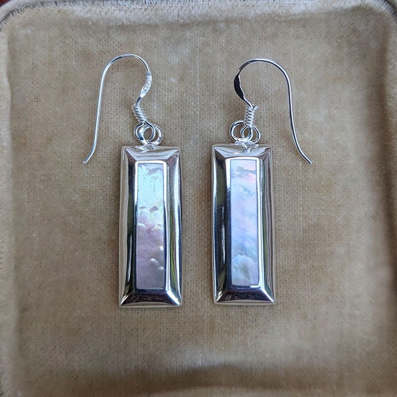 Mother of 2024 pearl drop earrings