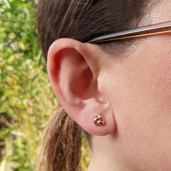 Ladies womens 9ct 9carat yellow solid gold spiral shell stud earrings | eBay