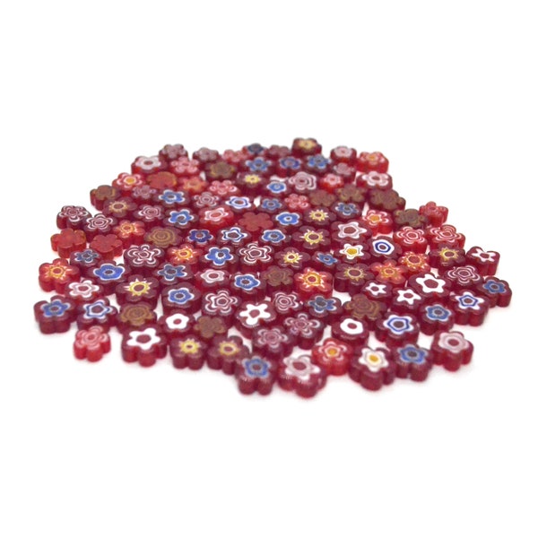 Millefiori en forme de fleur de couleur rouge, 100 g (> 100 pièces), diamètre 9-13 mm, épaisseur 4-5 mm