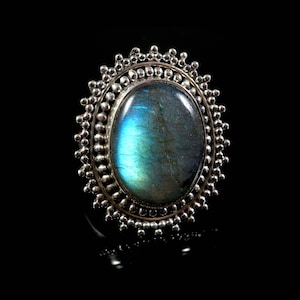 Natural Labradorite Ring, Gemstone Ring, Labradorite ring, Silver Labradorite Ring, Boho Ring, 925 Sterling Silver Ring, Blue Fire Ring