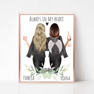Puede incluir: Un fondo blanco con dos mujeres que llevan chaquetas negras y pantalones vaqueros. La mujer de la izquierda sostiene una copa de vino y la mujer de la derecha sostiene una botella de vino. El texto "ALWAYS IN MY HEART" está en la parte superior de la imagen. Los nombres "PAMELA" y "DIANA" están en la parte inferior de la imagen.