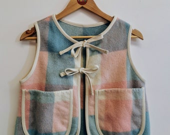 Taille XS - GILET EN LAINE - couverture en laine à carreaux vintage - prête à être expédiée