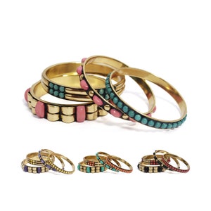 Goldener Messing Armreif Armband-Set: Bunte Harz-Stein-Armreifen