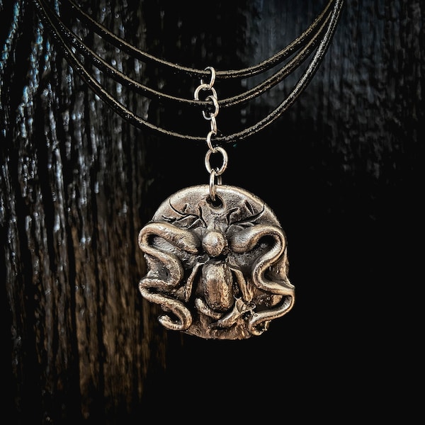 Pendentif Cernunnos, collier en cuir noir