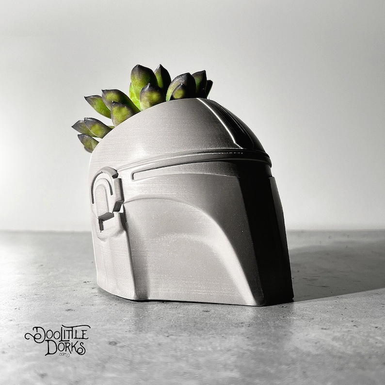 Mando Concrete Planter Desk Planter image 1