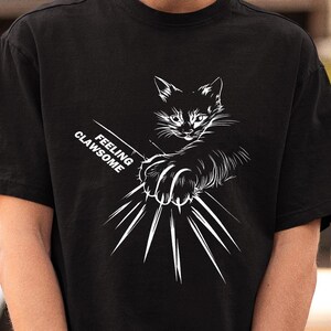 Feeling Clawsome Cat fichier SVG - design imprimable par sublimation pour t-shirts DIY, cadeaux pour amoureux des chats, conception de chemise SVG tendance | Téléchargement numérique