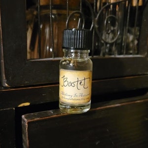 Bastet Oil / Egyptian Goddess Bast Energy / Home Protection / Invoking / Magical Intention Ritual Oil