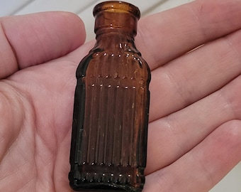 Poison Bottle amber ribbed  Owens-Illinois c.1930 1.5" tall