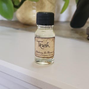 Truth Oil / Speak Your Truth / Set Boundaries / Honesty / Reveal Answers/ Magical Intention Oil