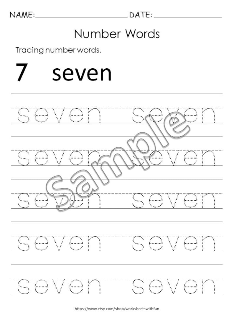 Pu&ograve; includere: Un foglio di lavoro in bianco e nero con il numero 7 e la parola "seven" stampati in alto. Il foglio di lavoro include linee per ricalcare la parola "seven". Il testo "Tracing number words" &egrave; anch'esso stampato.