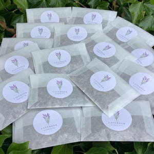 150 coriandoli di boccioli di lavanda per matrimonio, 150 sacchetti di boccioli di lavanda biodegradabili, naturali e secchi, per matrimonio. Fai da te, riempi i sacchetti. Tutto incluso nel kit.