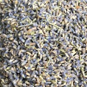 ENORMI 1 kg (1 chilo) fiori/boccioli di lavanda essiccati di alta qualità, sufficienti per 300 coni di coriandoli per matrimoni (da consumarsi preferibilmente entro il 2025) scorte fresche ricevute ogni settimana