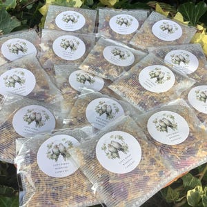 100 paquetes de confeti seco LOVE BIRDS para bodas, bolsas de confeti biodegradables con pétalos de rosa roja y limón, para rellenar por uno mismo, aptas para PÁJAROS. Nadie más barata