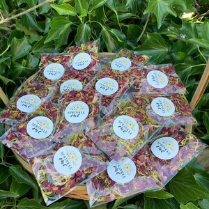 75;lanzamientos de confeti de boda biodegradables, bolsas de bricolaje para llenar, rosas rojas secas y flores