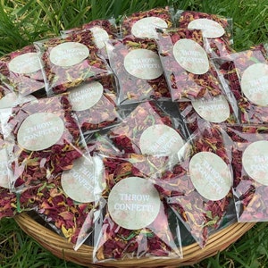50 coriandoli floreali di colore rosa salvia pallido (rosa rossa essiccata biodegradabile) da riempire fai da te. Il miglior rapporto qualità-prezzo su Etsy ECO essiccato biologicamente