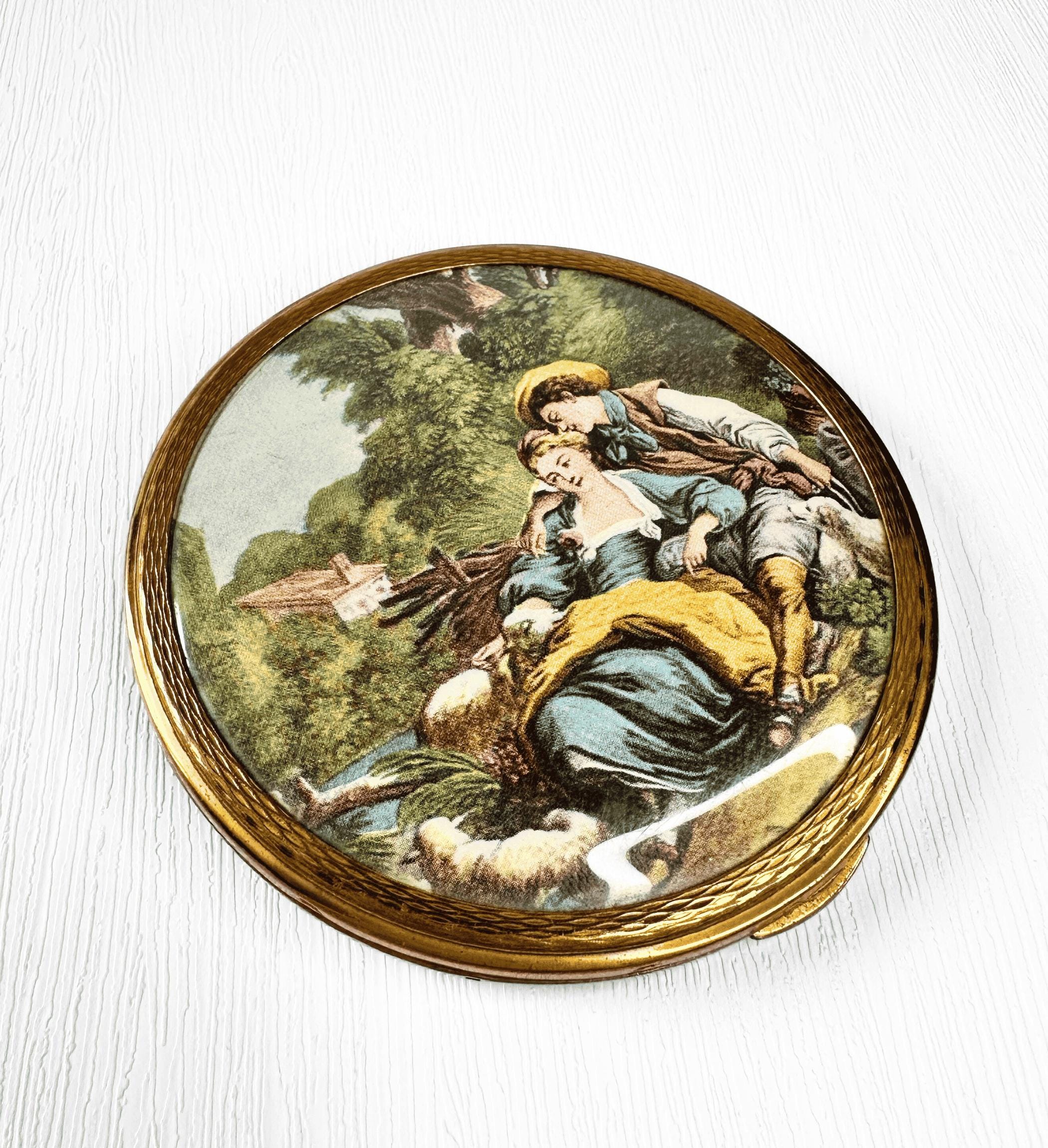 Vintage Mascot Compact 1950s Goldtone Vanity Case with Courting Couple