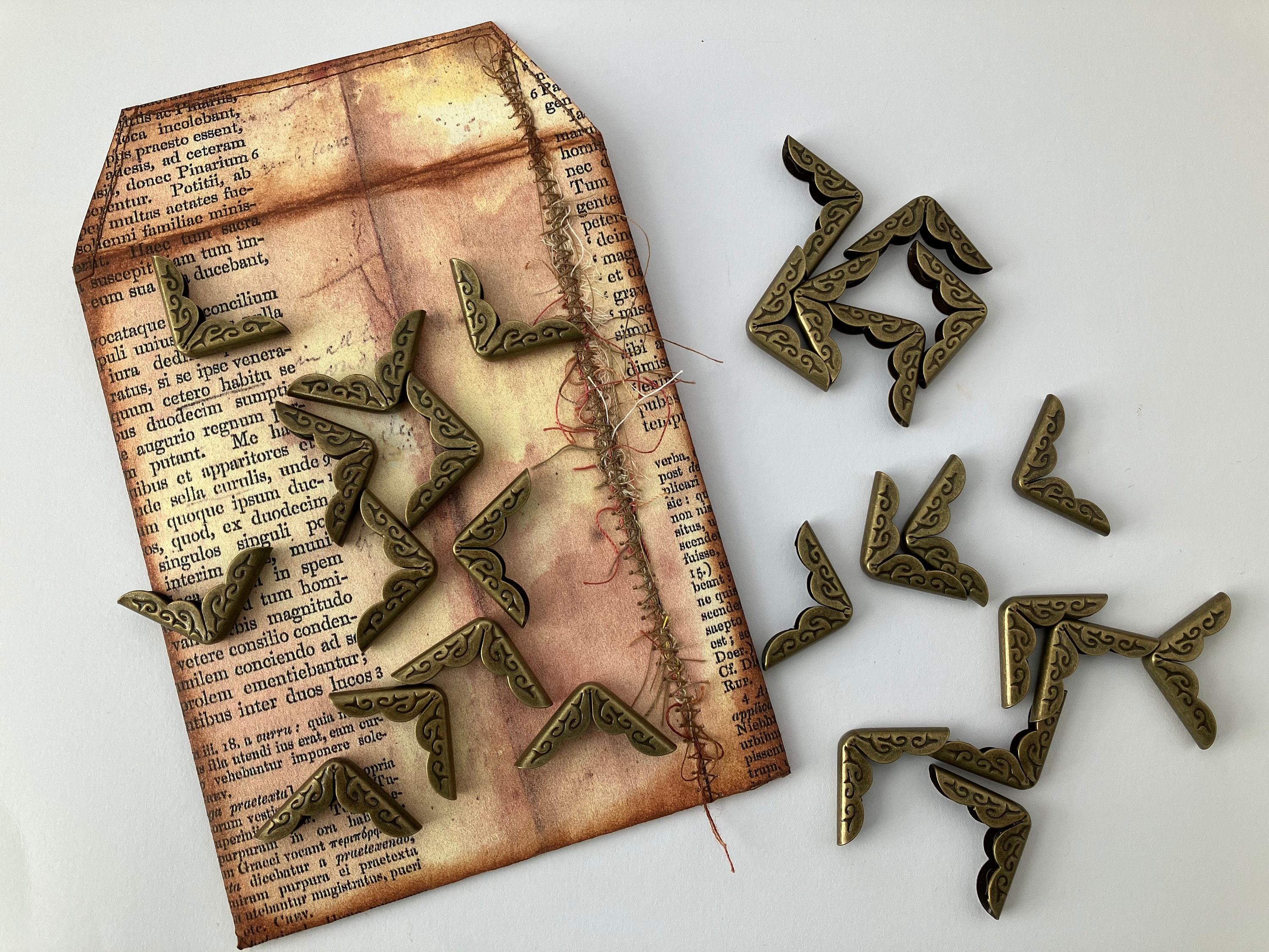 Mandala Crafts Antique Brass Metal Book Corners – Decorative Book Corner  Protectors Metal Edge Guard Cover Kit for Scrapbooking Photo Albums Menus
