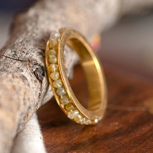 Rough Yellow Diamond Full Eternity Engagement Ring in 14K Solid Gold Wedding Band - Perfect Minimal Bridal Jewelry for any Special Occasion