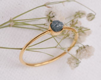 Rough Raw Blue Natural Cube Diamond Stackable Ring in 14K Solid Gold, Minimal Wedding Ring, Perfect Valentines Day Ring for Her