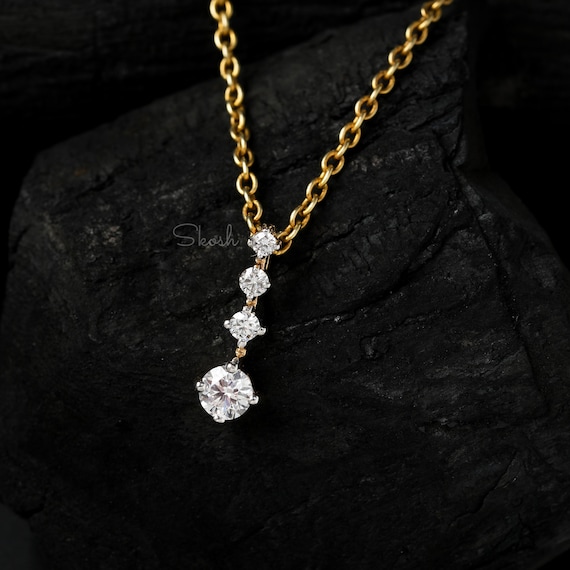 Diamante taglio brillante di ct 1.64, colore F, caratteristiche interne