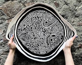 Uniquely designed latge handmade sgraffito ceramic platter - sgraffito - dining - decoration - service - design - unique - christmas - gift