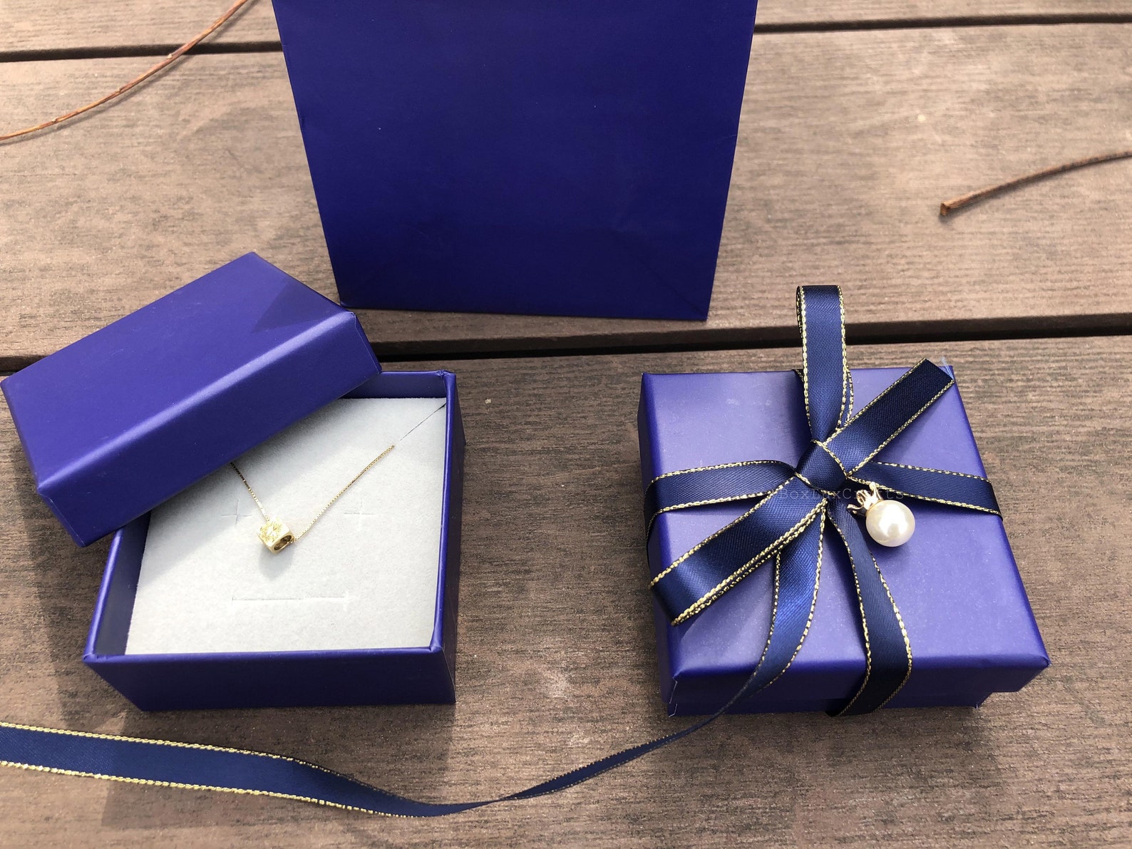 Personalized 100 set Tarnish free glossy Jewelry box for Etsy