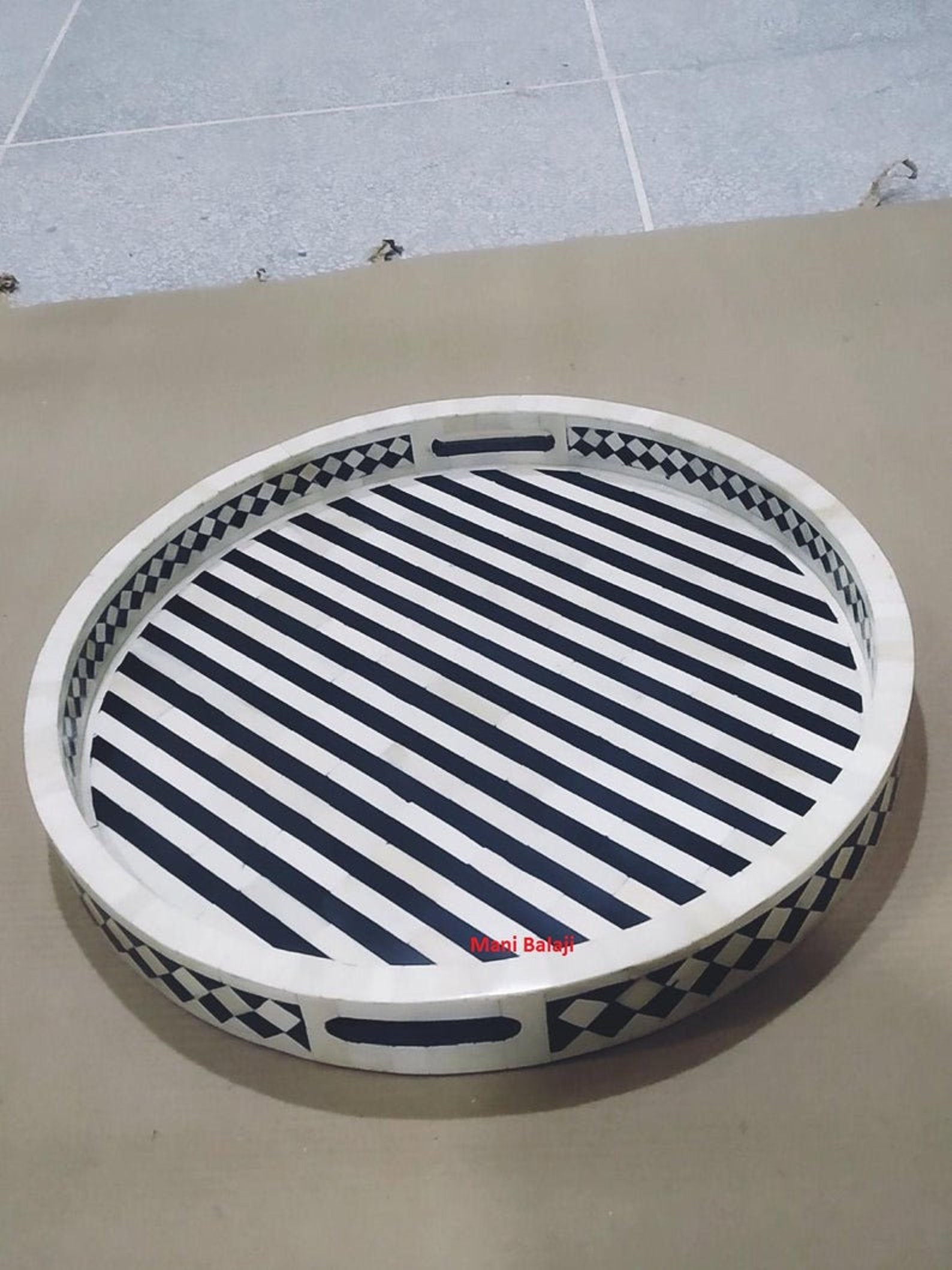 Handmade Bone Inlay Black Round Tray Decorative Serving