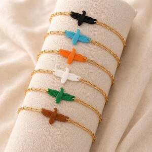 Bracelet oiseau symbole de Liberté - Waterproof/inoxydable minimaliste  - Chaîne dorée femme - Bijou délicat - Cadeau femme tendance élégant