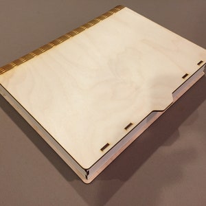 11 Inch (Inside) Large Living Hinge Box - SVG File