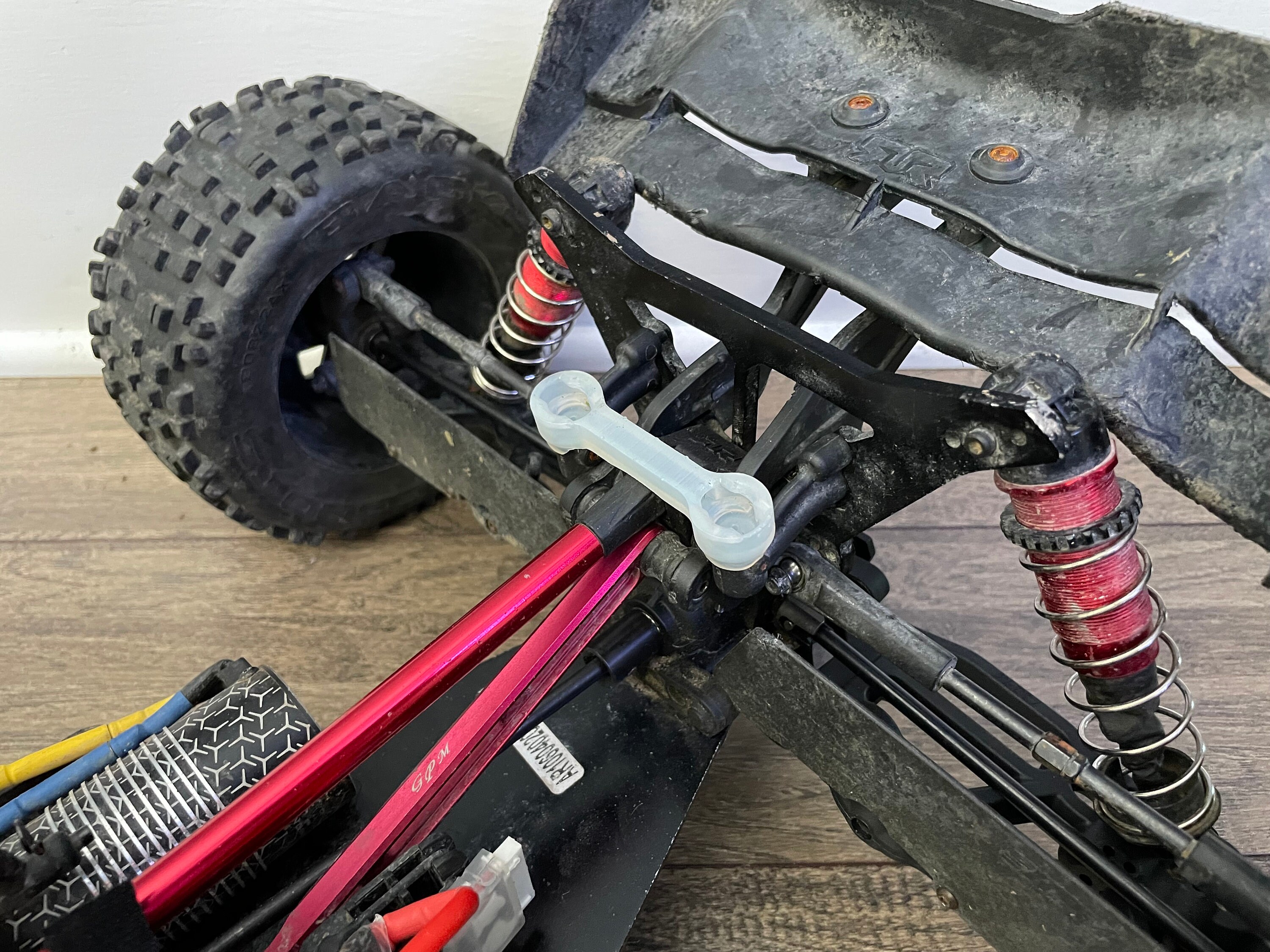 New Arrma Kraton Red/Black Factory Body With 4 Clip Retainers