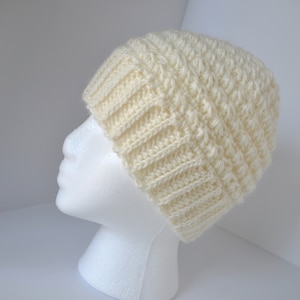 Ivory Marguerte Stitch Hat