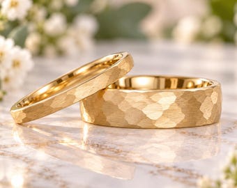 HAMMERED GOLD WEDDING Ring, 18K Yellow Gold Wedding Band, Men's Engagement Ring, Hammered Ring, Gold Tungsten Ring, Men's Wedding Band Gold