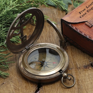 Anniversary Gift, Personalized Wedding Gift, Engraved wedding Gift, Personalized Anniversary Gift for Wife and Husband, Working Compass